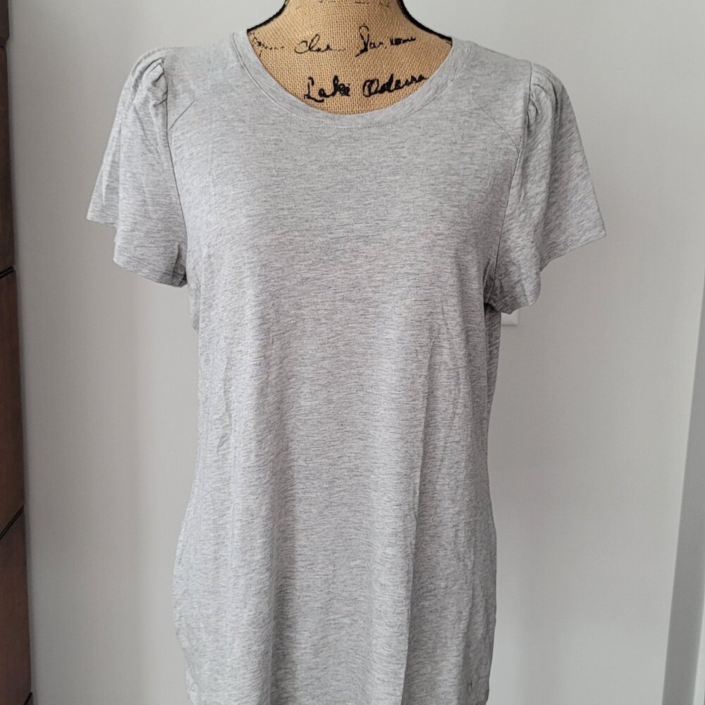 Ladies Crown & Ivy Gray Knit  Shirt Large